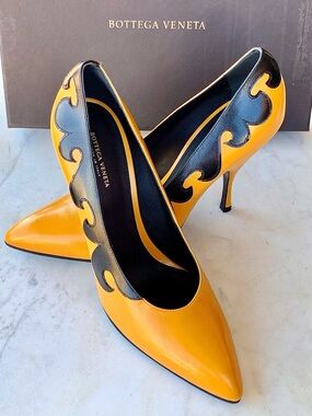 BOTTEGA VENETA SCARPA PELLE MARIGOLD NERO LEATHER SZ 40 1/2 Scalloped SHOE NEW